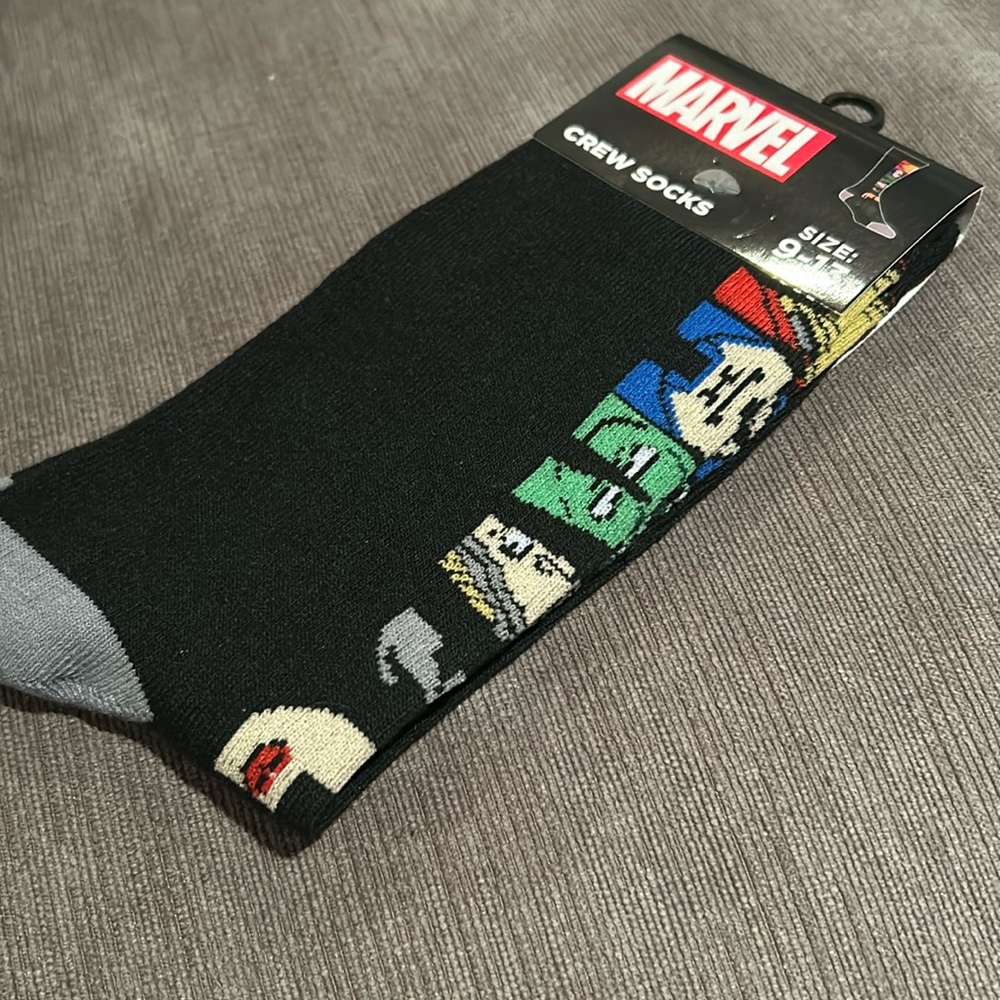 Marvel Adult Crew Socks 9-13 NWT